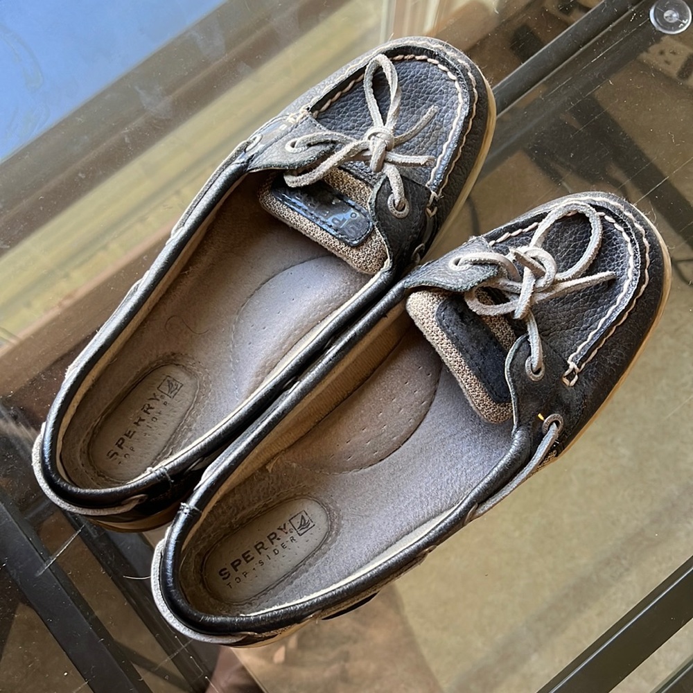 Navy blue Sperry Top-Sider shoes size 6 womens